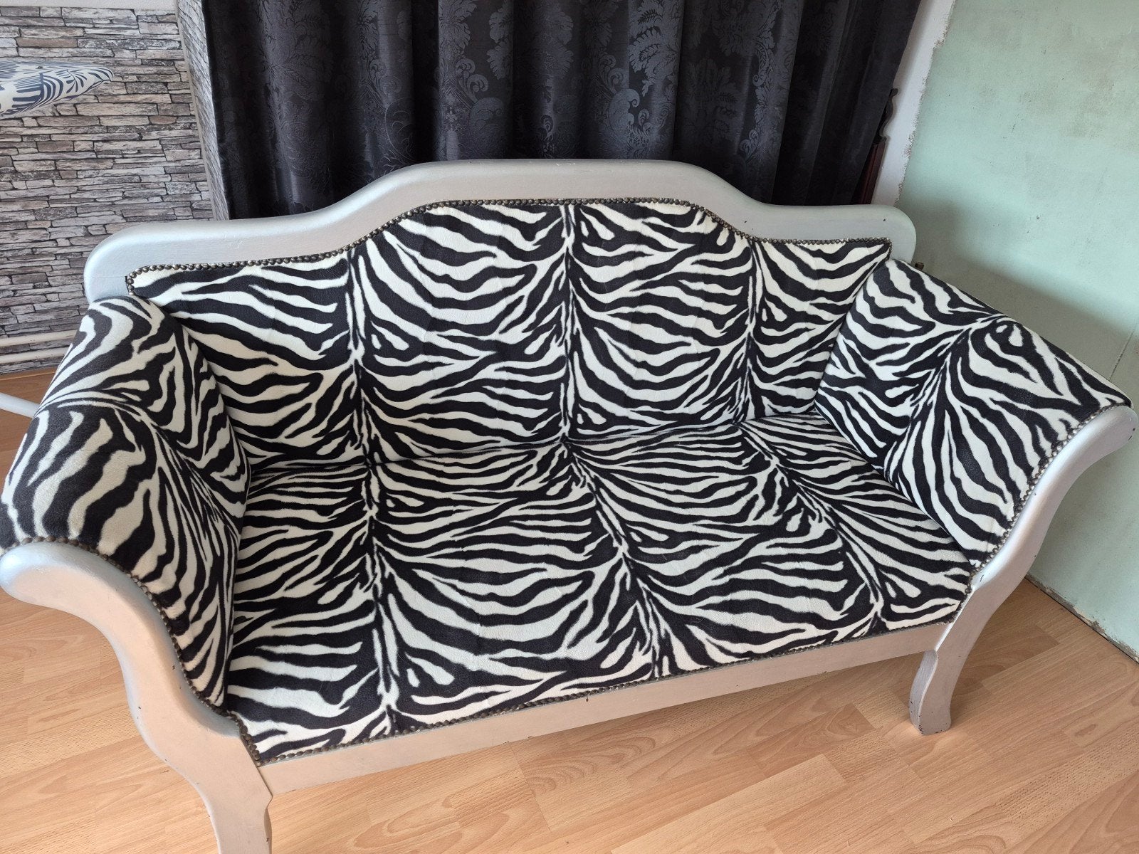 Leuk sierbankje met zebraprint, Huis en Inrichting, Banken | Sofa's en Chaises Longues, Ophalen, Modern, Decoratief, Gebruikt
