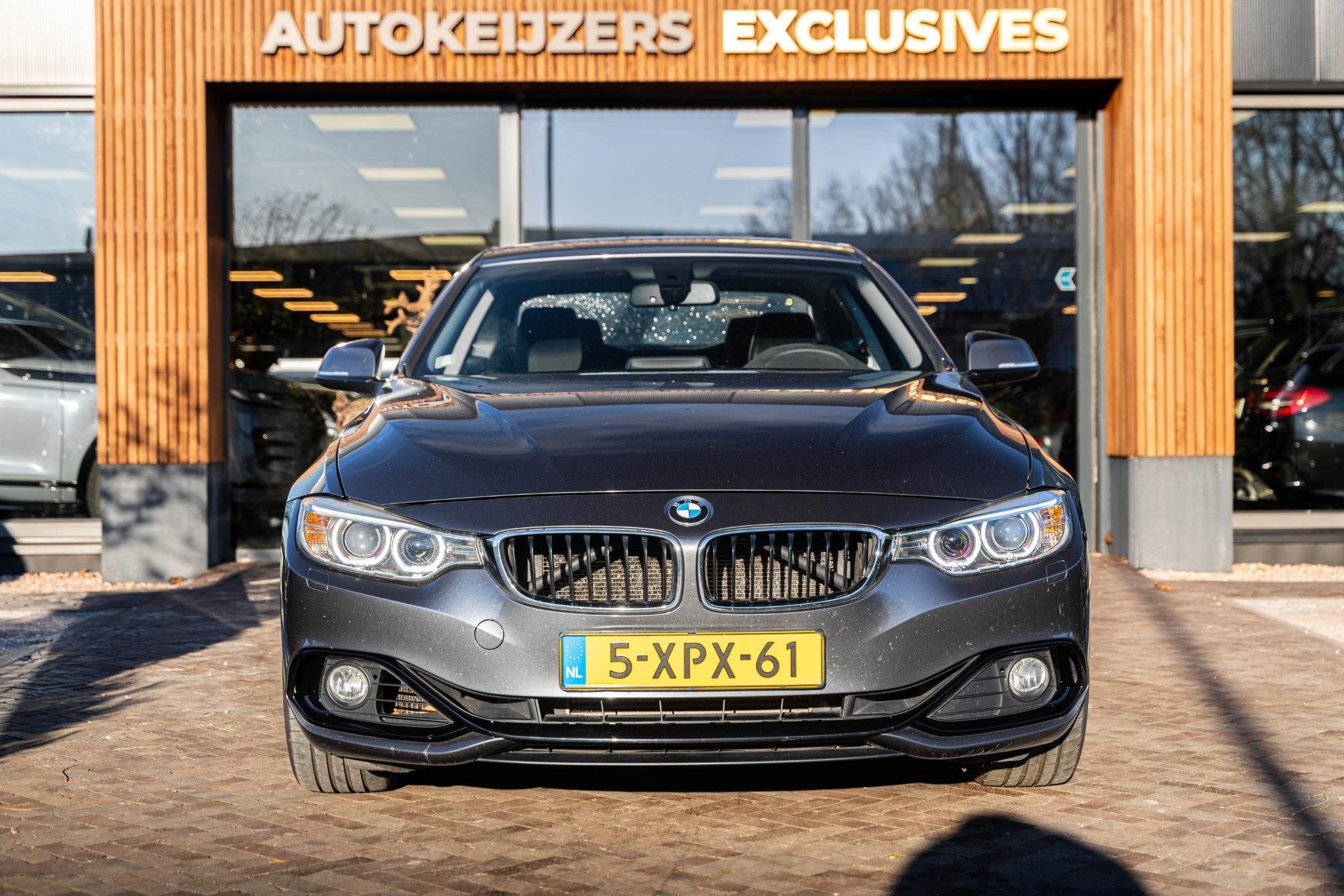 Foto 2 van BMW 4-serie Coupé 435i Executive 306PK Sportstoelen NL auto