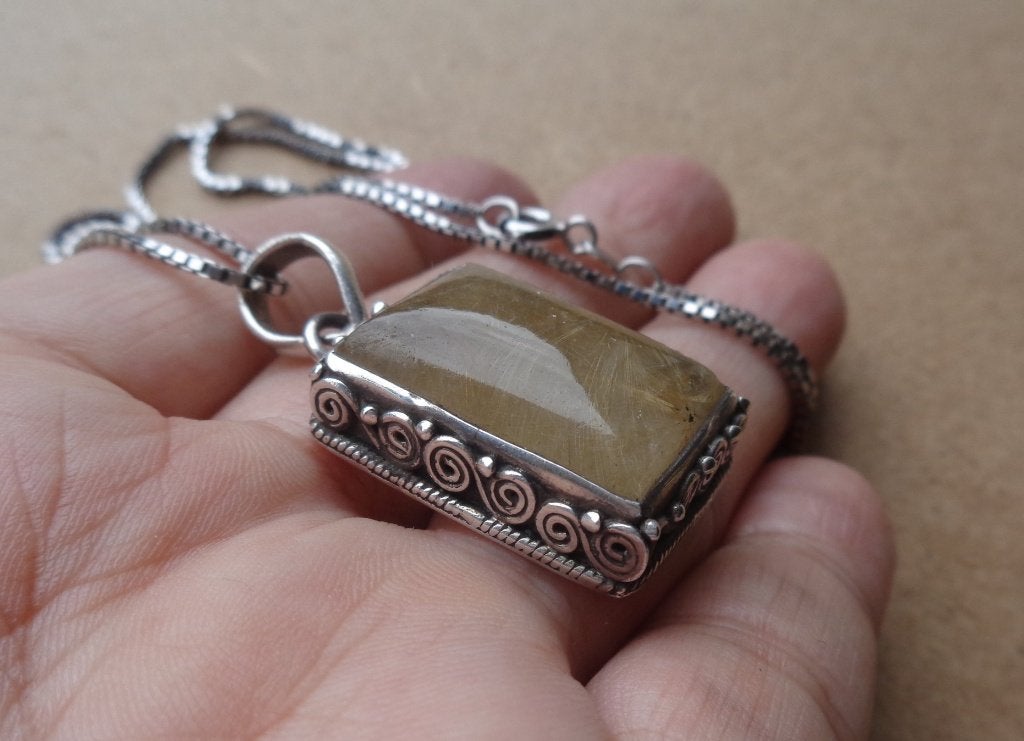 zilveren ketting met hanger rutiel kwarts [448], Verzenden, Zo goed als nieuw, Met edelsteen, Zilver