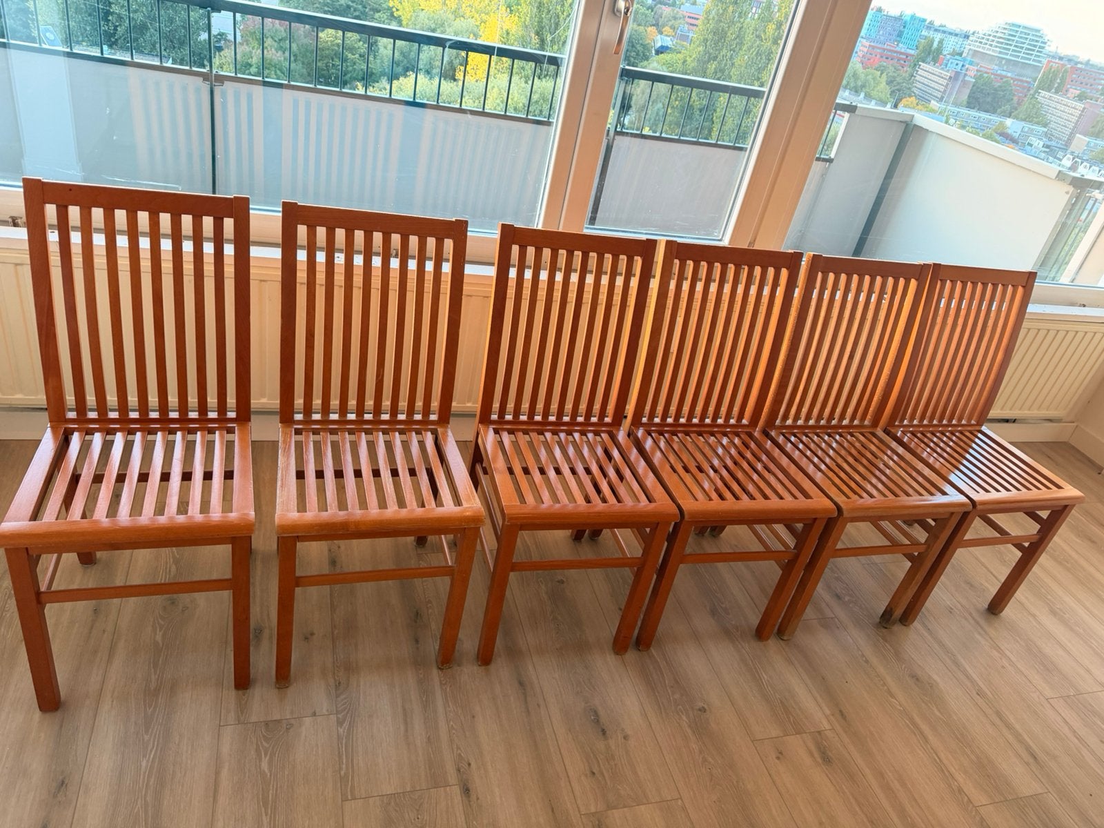 Gratis op te halen Houten stoelen vandaag ophalen, Ophalen, Gebruikt, Bruin, Vijf, Zes of meer stoelen