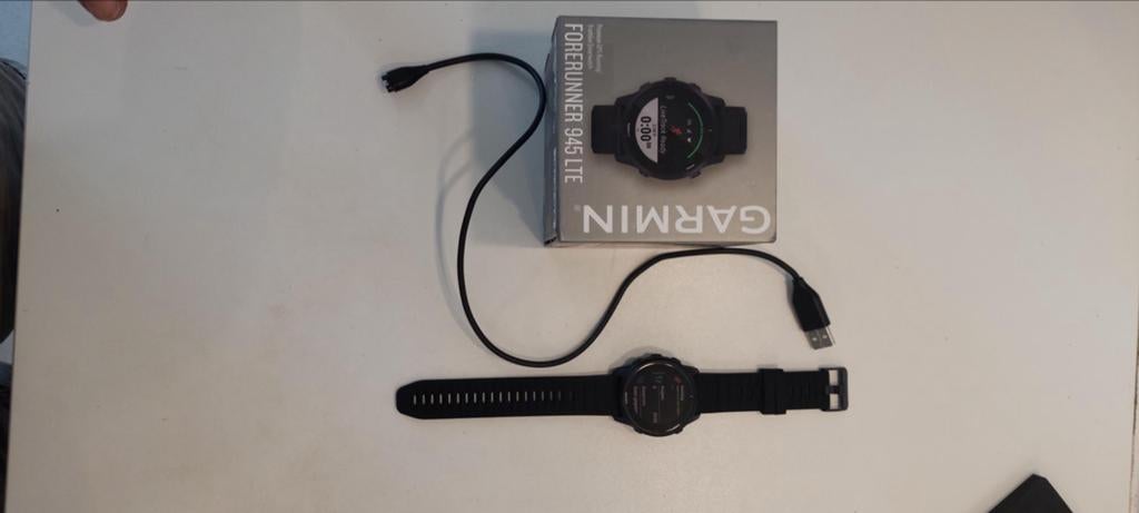 Garmin Forerunner 945 LTE - Zo goed als nieuw, Sieraden, Tassen en Uiterlijk, Sporthorloges, Ophalen of Verzenden, GPS, Zo goed als nieuw