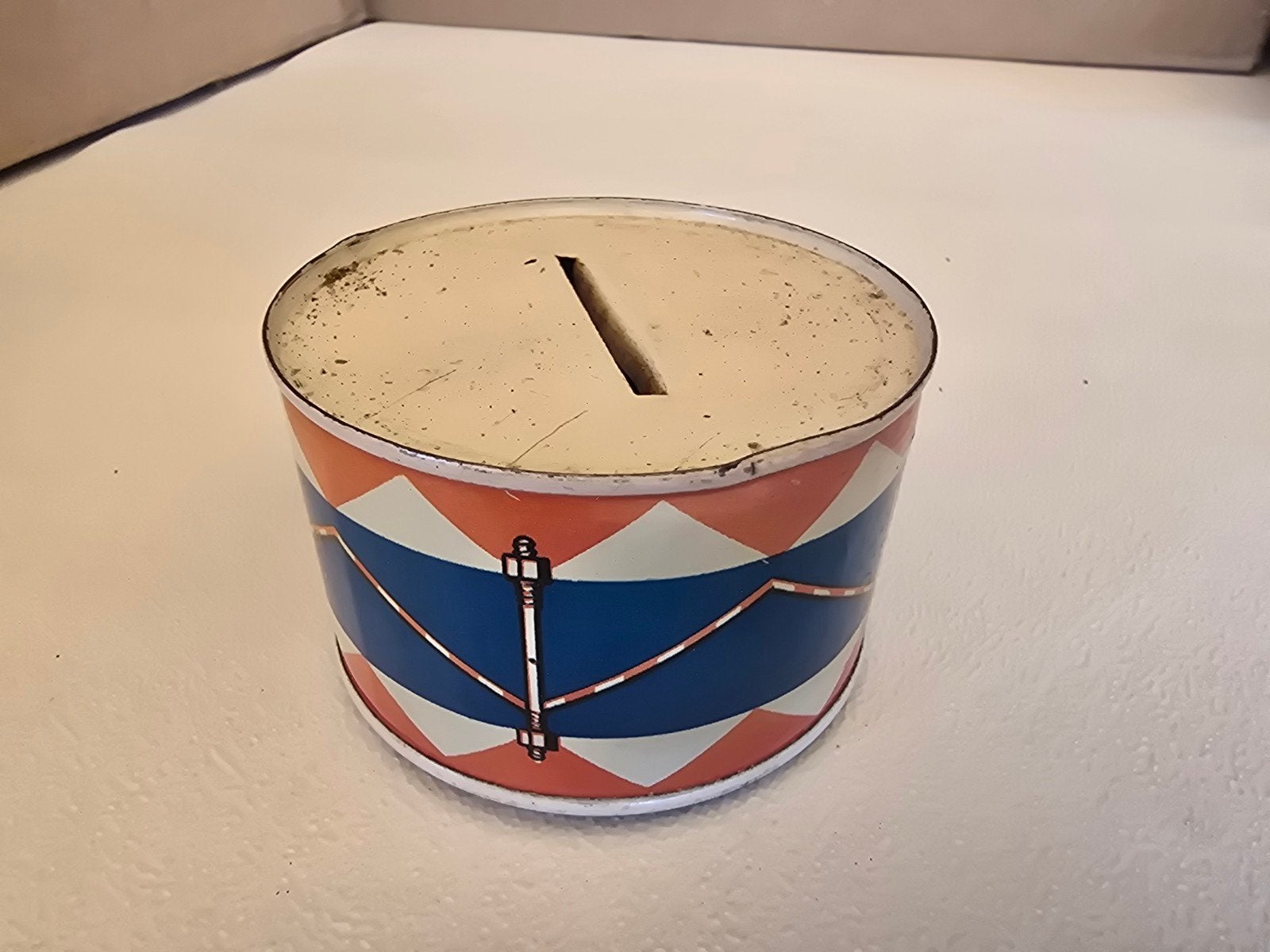 Vintage spaarpot trommel met sleutel, Verzenden, Gebruikt, Metaal of Blik, Overige thema's