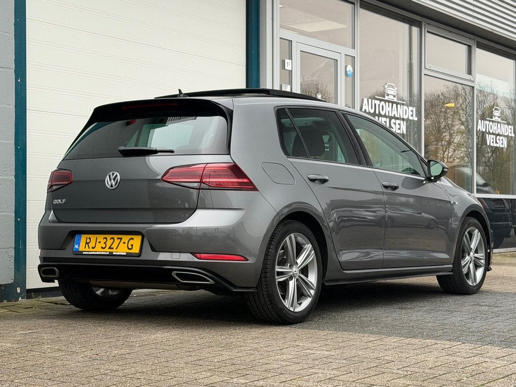 Volkswagen Golf 1.5 TSI Highline Business R-Line Automaat Pa, Auto's, Volkswagen, Euro 6, 4 cilinders, 150 pk, Origineel Nederlands