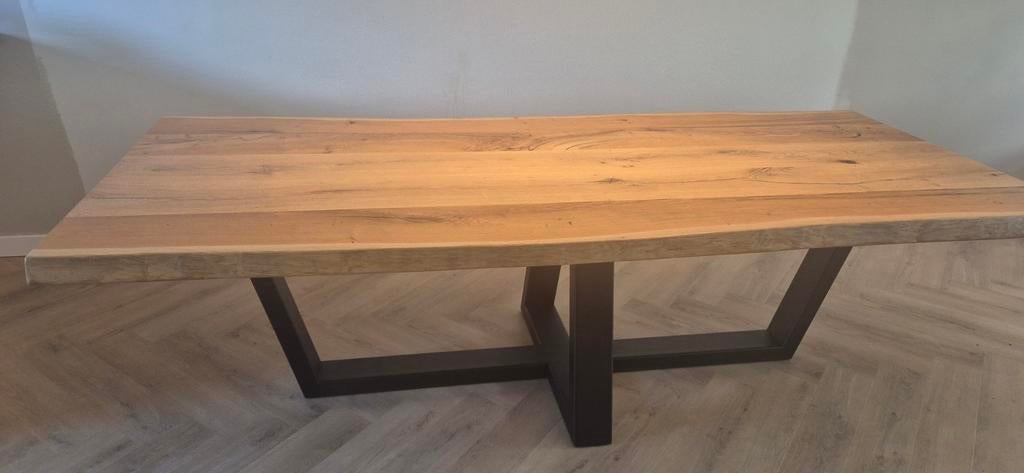Eiken boomstamtafel van Zwaartafelen, Ophalen, 100 tot 150 cm, Eikenhout, Zo goed als nieuw