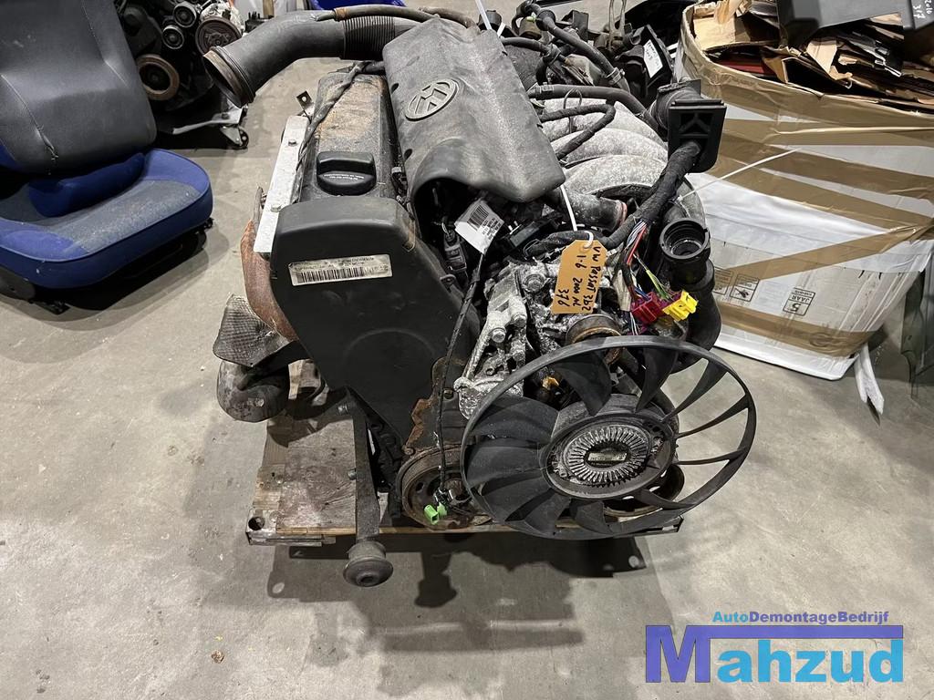VW PASSAT 1.6 AHL Motor motorblok DCN Versnellingsbak, Auto-onderdelen, Motor en Toebehoren, Gebruikt, Volkswagen, Volkswagen AG