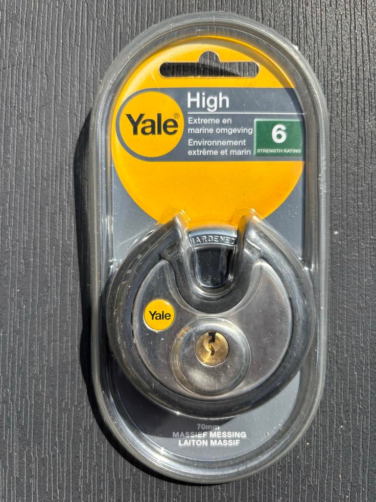 Yale Hangslot 70mm Massief Messing - Extreme Omgeving, Ophalen of Verzenden, Nieuw, Koper of Messing, Slot