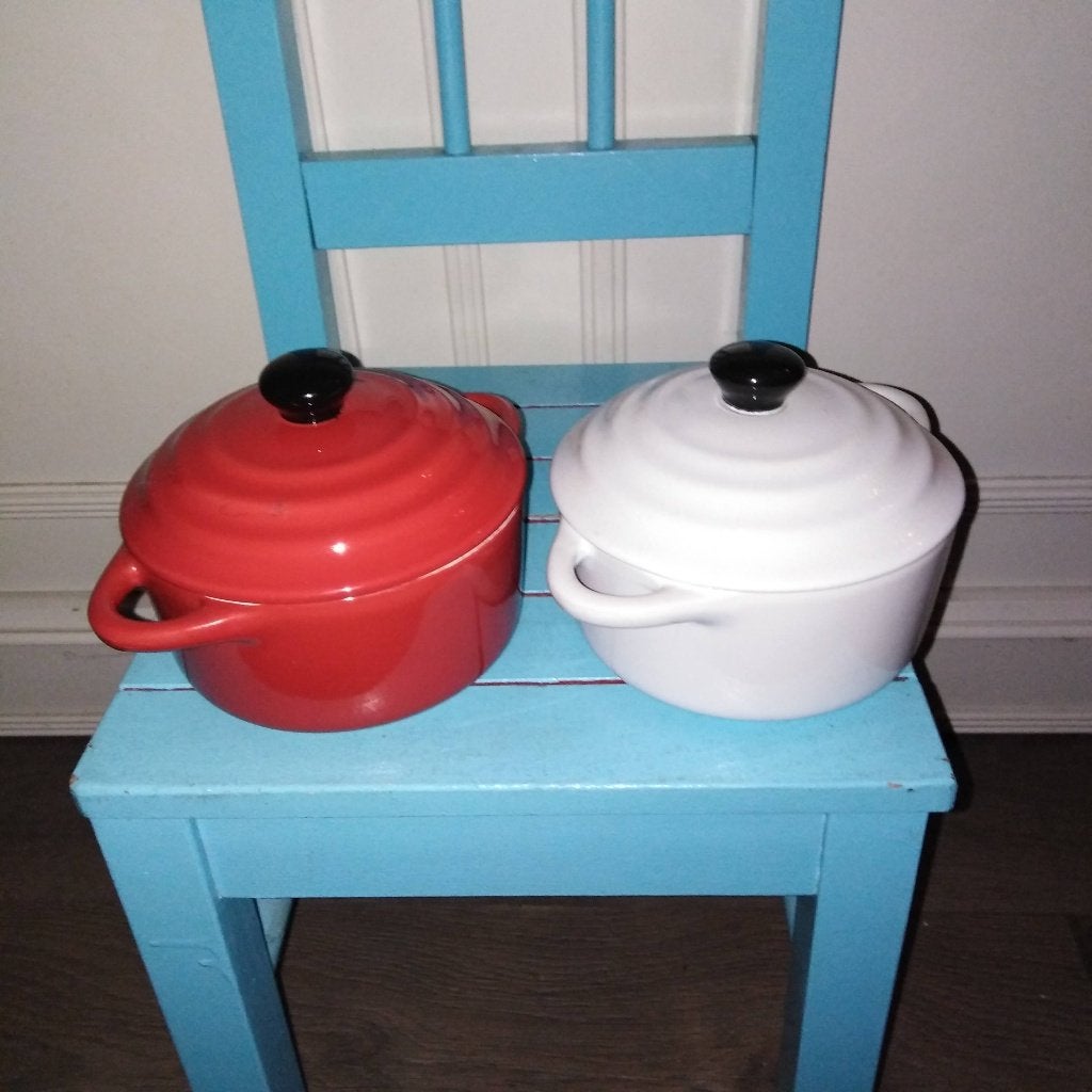 Mini pannetjes met zwarte dop 2 stuks 1x rood, 1x wit, Ophalen, Steen/keramiek, Meerkleurig, Overige typen