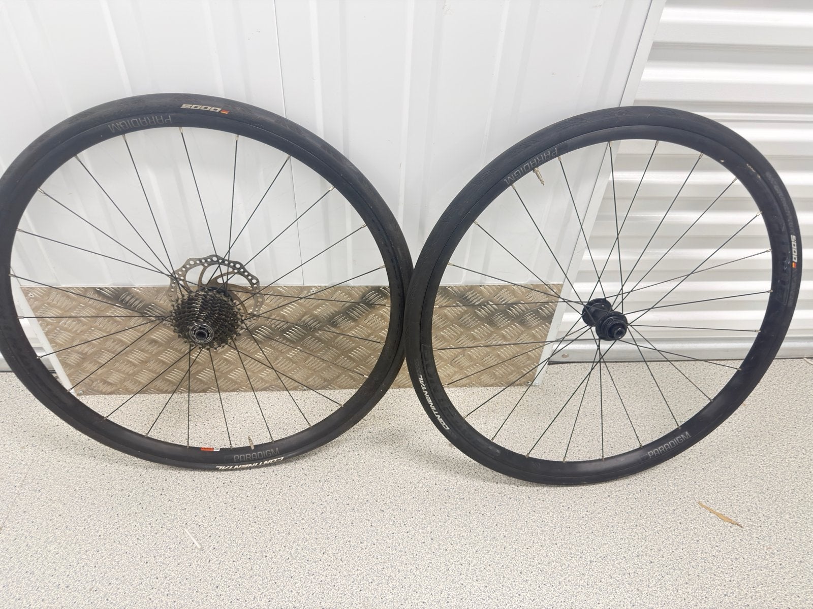 Bontrager Paradigm Achterwiel met 105 Cassette en Rem, Wiel, Gebruikt, Ophalen of Verzenden, Aluminium
