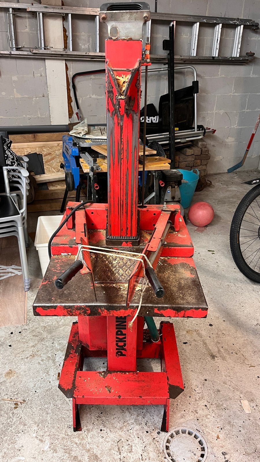 Houtkloof machine, Ophalen, Gebruikt, Staand