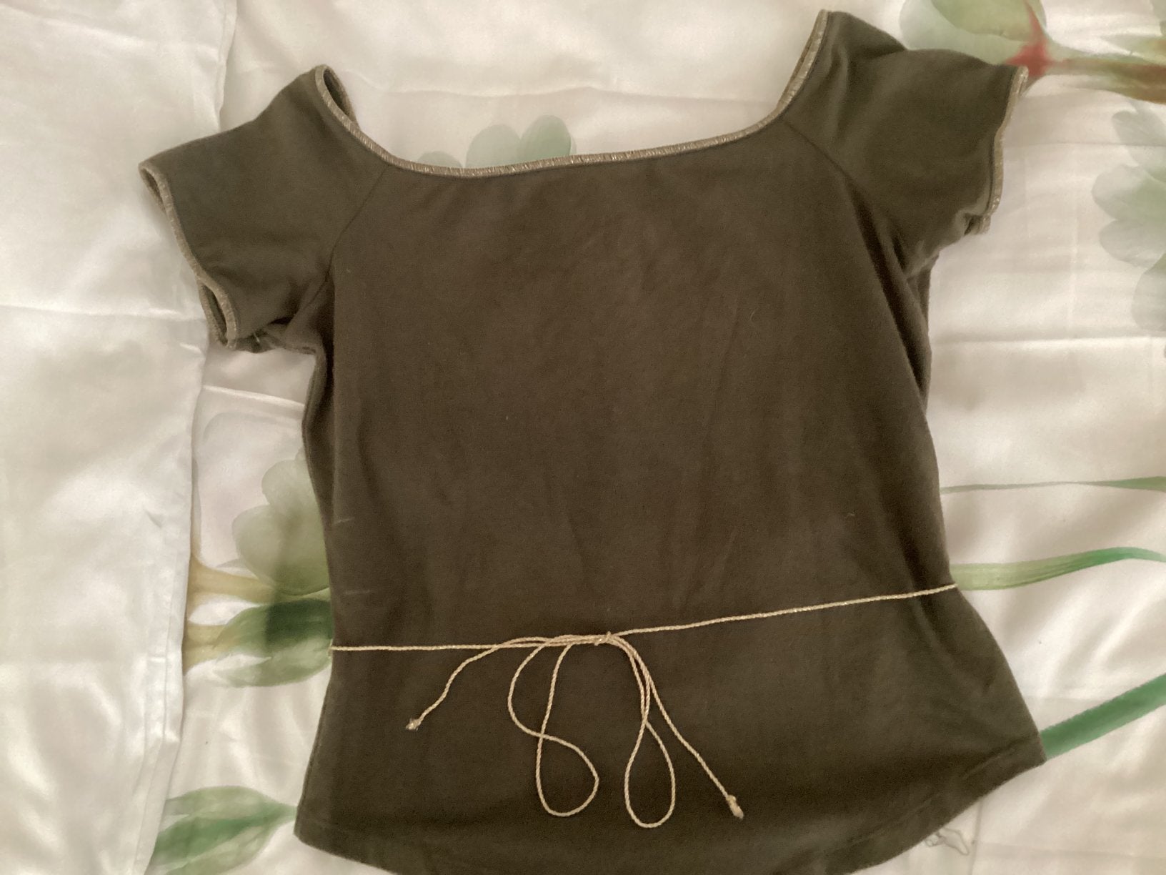 Tshirt mosgroen goud maat 36-38, Kleding | Dames, Ophalen of Verzenden, Zo goed als nieuw, Korte mouw, Maat 36 (S)