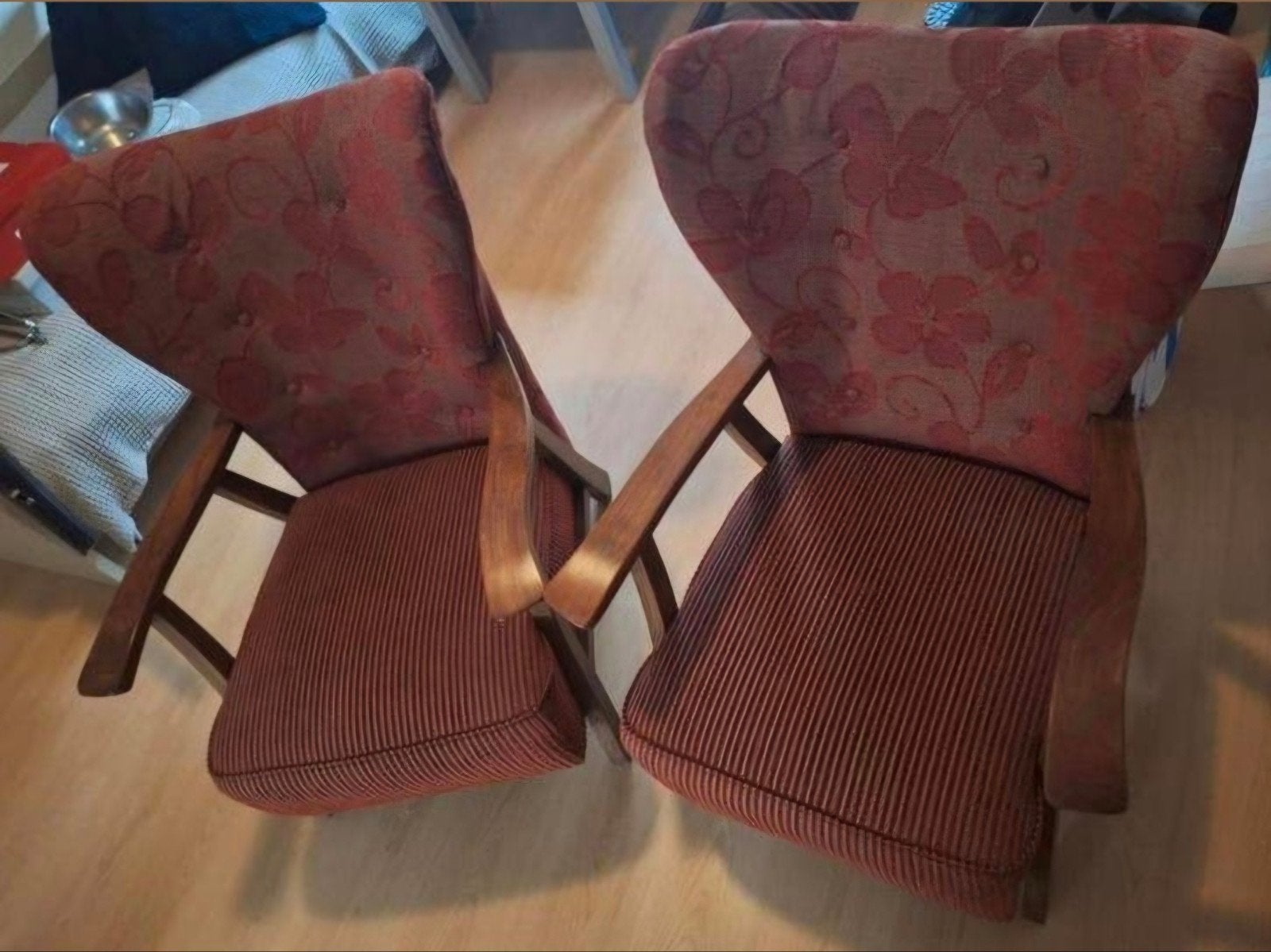 Set van 2 Vintage Fauteuils uit 1950 - Bloemmotief, Huis en Inrichting, Fauteuils, Ophalen, Minder dan 75 cm, Vintage, Retro, Stof