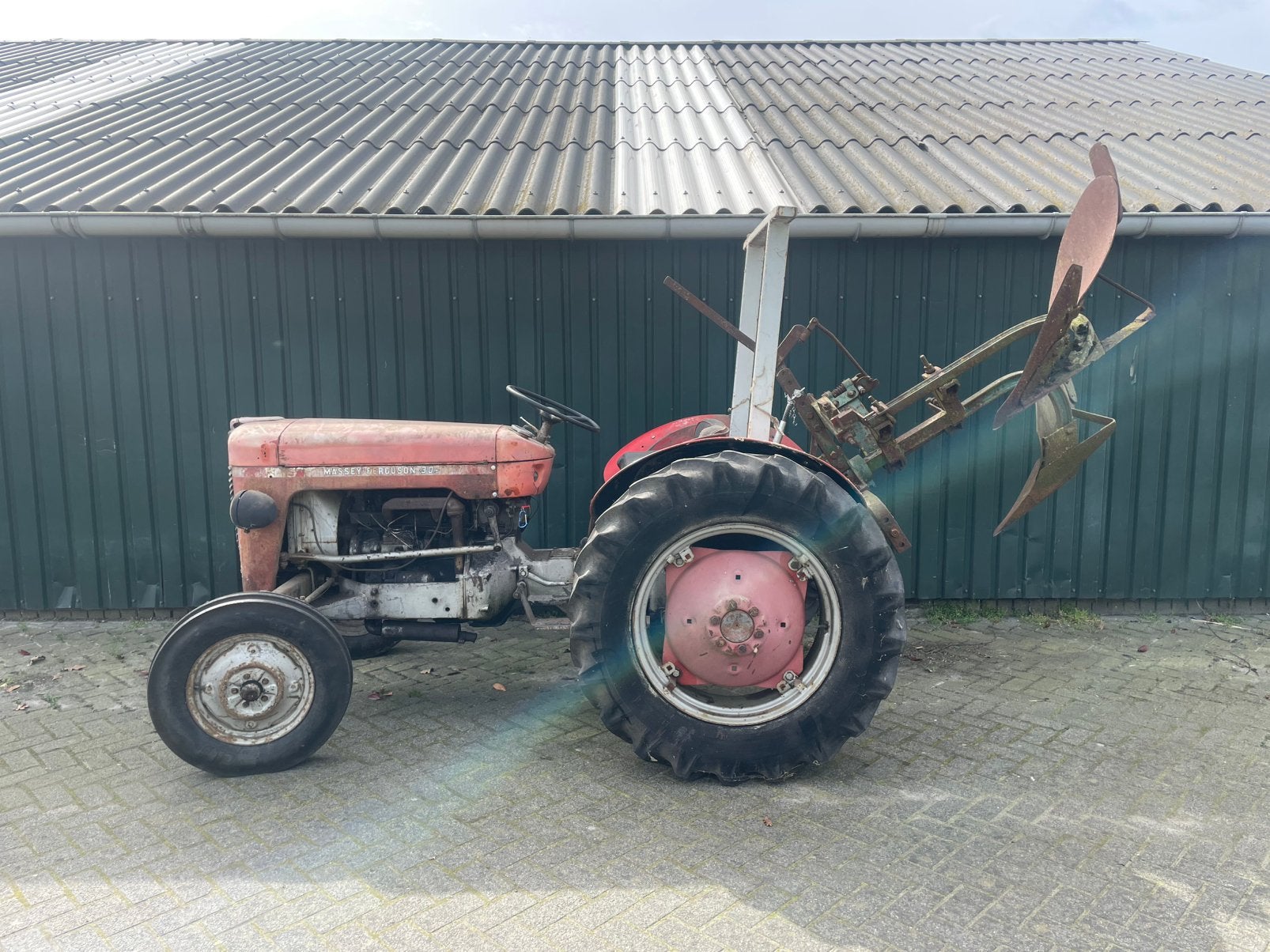 Massey Ferguson 35 25 Ploeg Goudland, Ophalen, Glastuinbouw, Beregening en Drainage