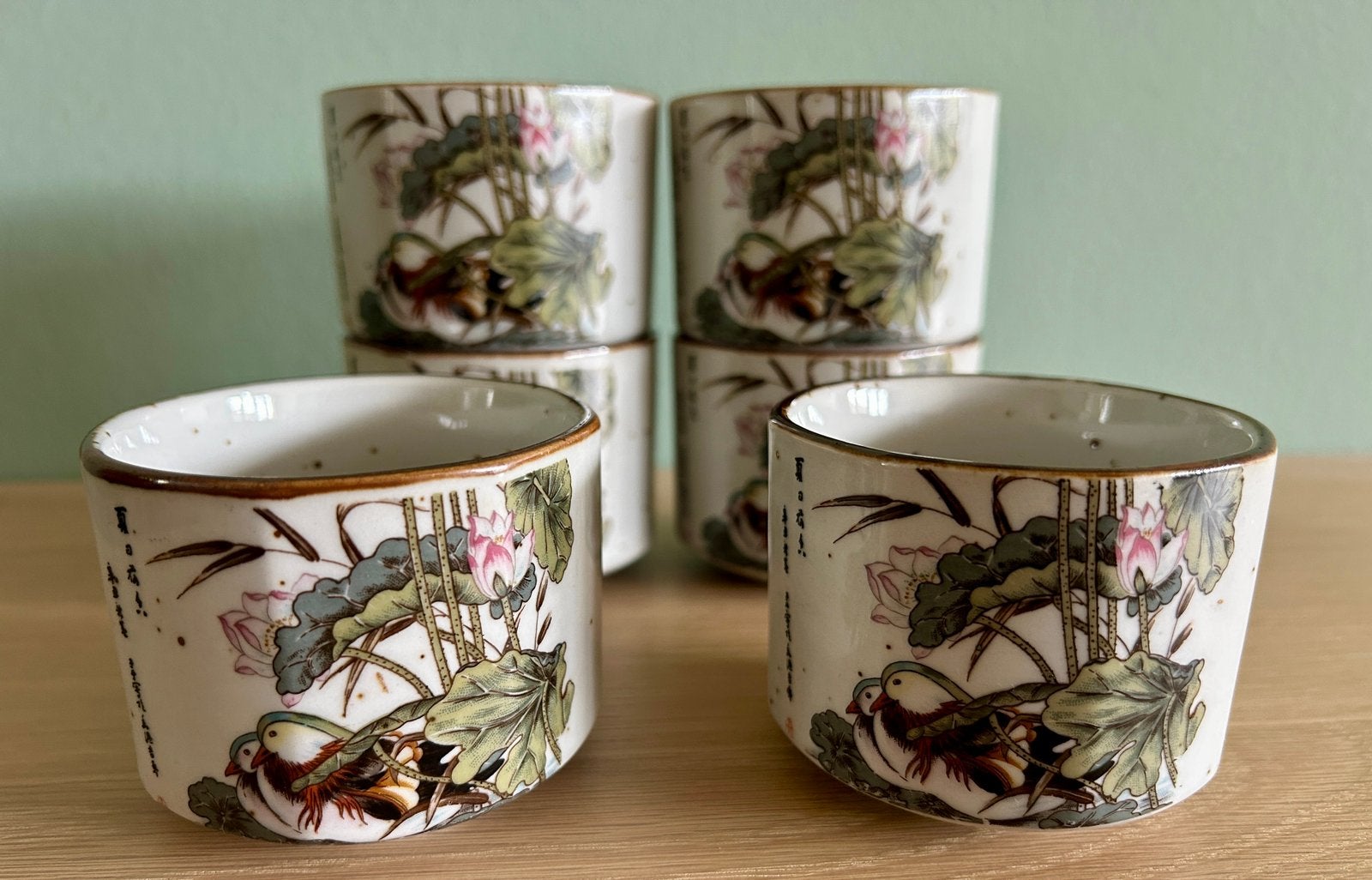 Set van zes Chinese theekopjes met eend en lotus, Ophalen of Verzenden, Zo goed als nieuw, Overige stijlen, Kop(pen) en/of Schotel(s)