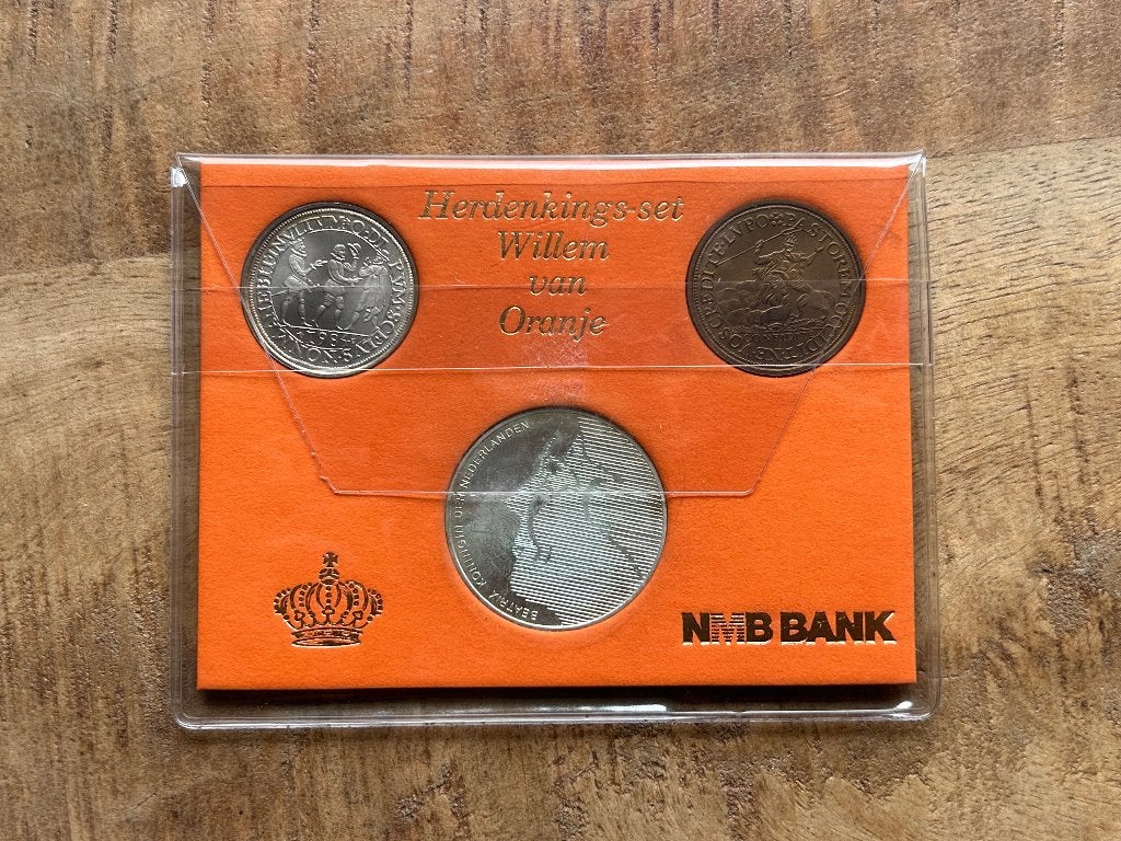 Herdenkings-set Willem van Oranje, zilveren 50 gulden, Ophalen of Verzenden, Koningin Beatrix, 50 gulden