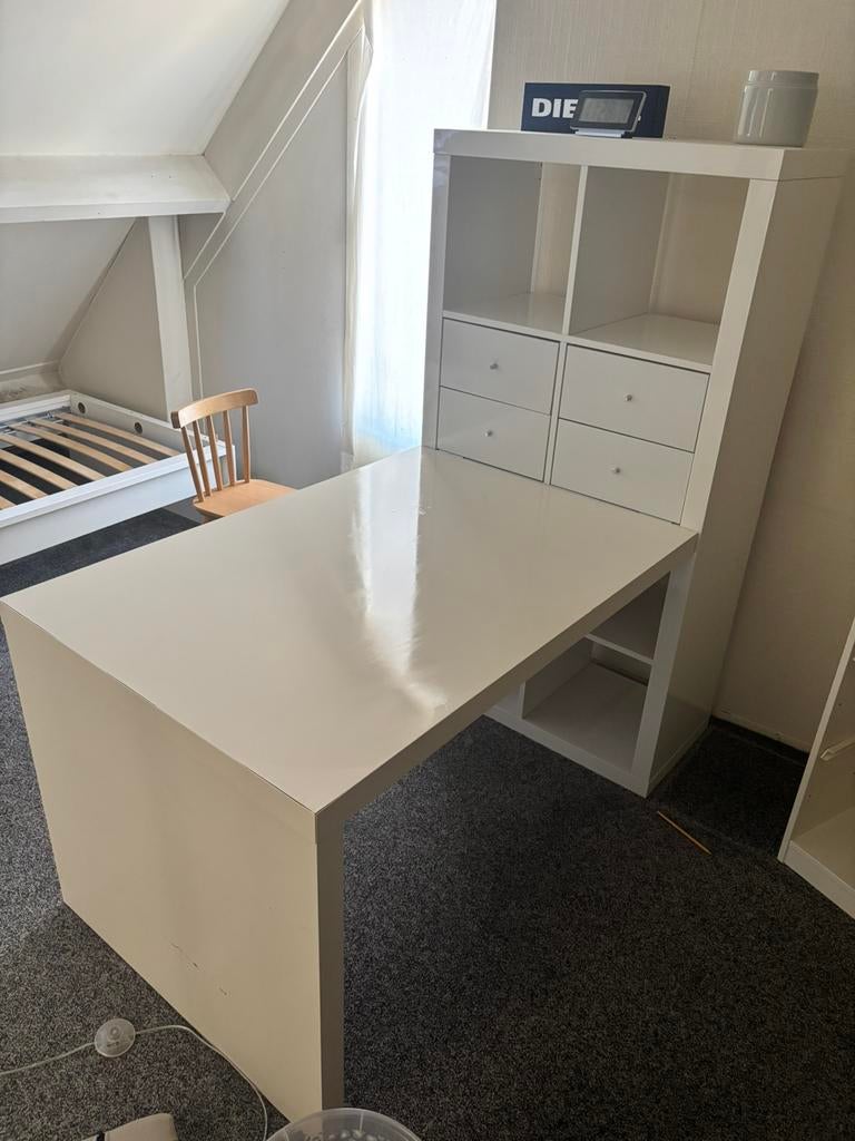 Bureau met opbergkastjes en 2 krukjes, Ophalen, Zo goed als nieuw