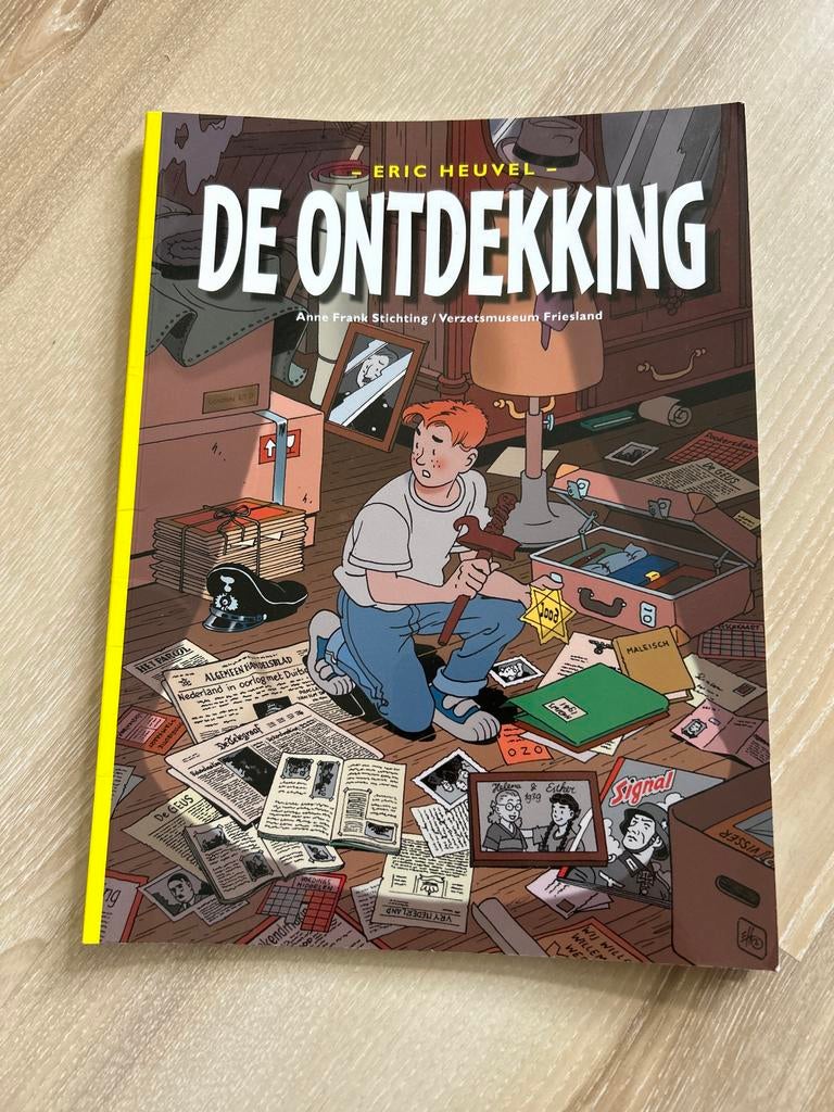 De Ontdekking - Eric Heuvel (Anne Frank Stichting), Ophalen of Verzenden, Tweede Wereldoorlog, Gelezen, Algemeen