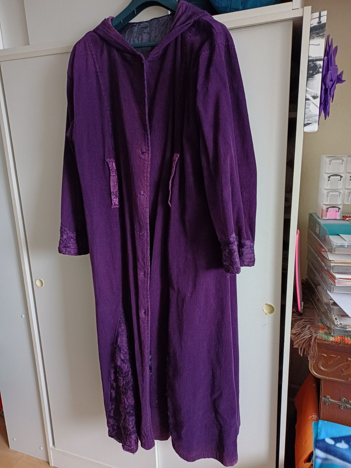 prachtige lange corduroy rib paarse jas met lange puntmuts, Kleding | Dames, Bora, Paars, Maat 42/44 (L), Ophalen of Verzenden