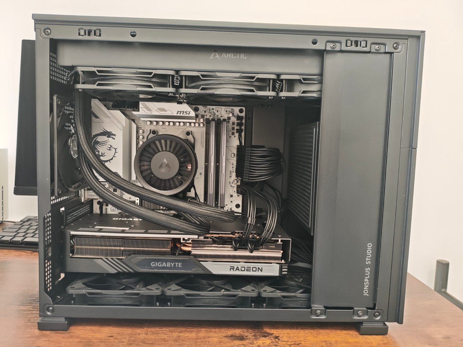 Gaming PC R7 7800X3D, RX 7800 XT, 32GB RAM, Computers en Software, Desktop Pc's, Zo goed als nieuw, 4 Ghz of meer, Gaming, Ophalen of Verzenden