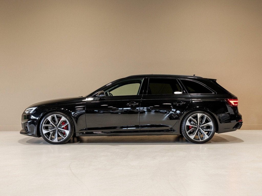 Audi A4 Avant 2.9 TFSI RS 4 quattro / 450pk / Panorama dak /, Auto's, Audi, Automaat, Gebruikt, Met garantie (alle), Zwart