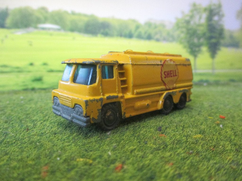 +/- 1:100 Guy Warrior Shell - Husky Nr. 37 met hoekige tank, Ophalen of Verzenden, Gebruikt, Auto