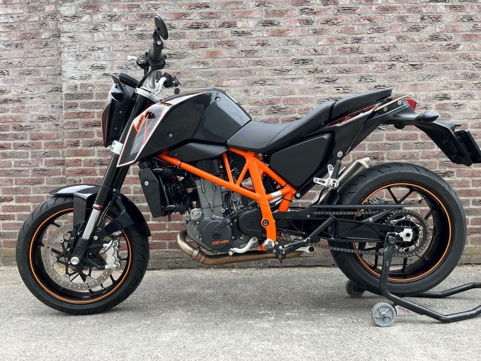 KTM 690 DUKE (bj 2016) nett motor lage km stand A2 mogelijk, KTM, Motorrijbewijs A, Bedrijf, Onbekend