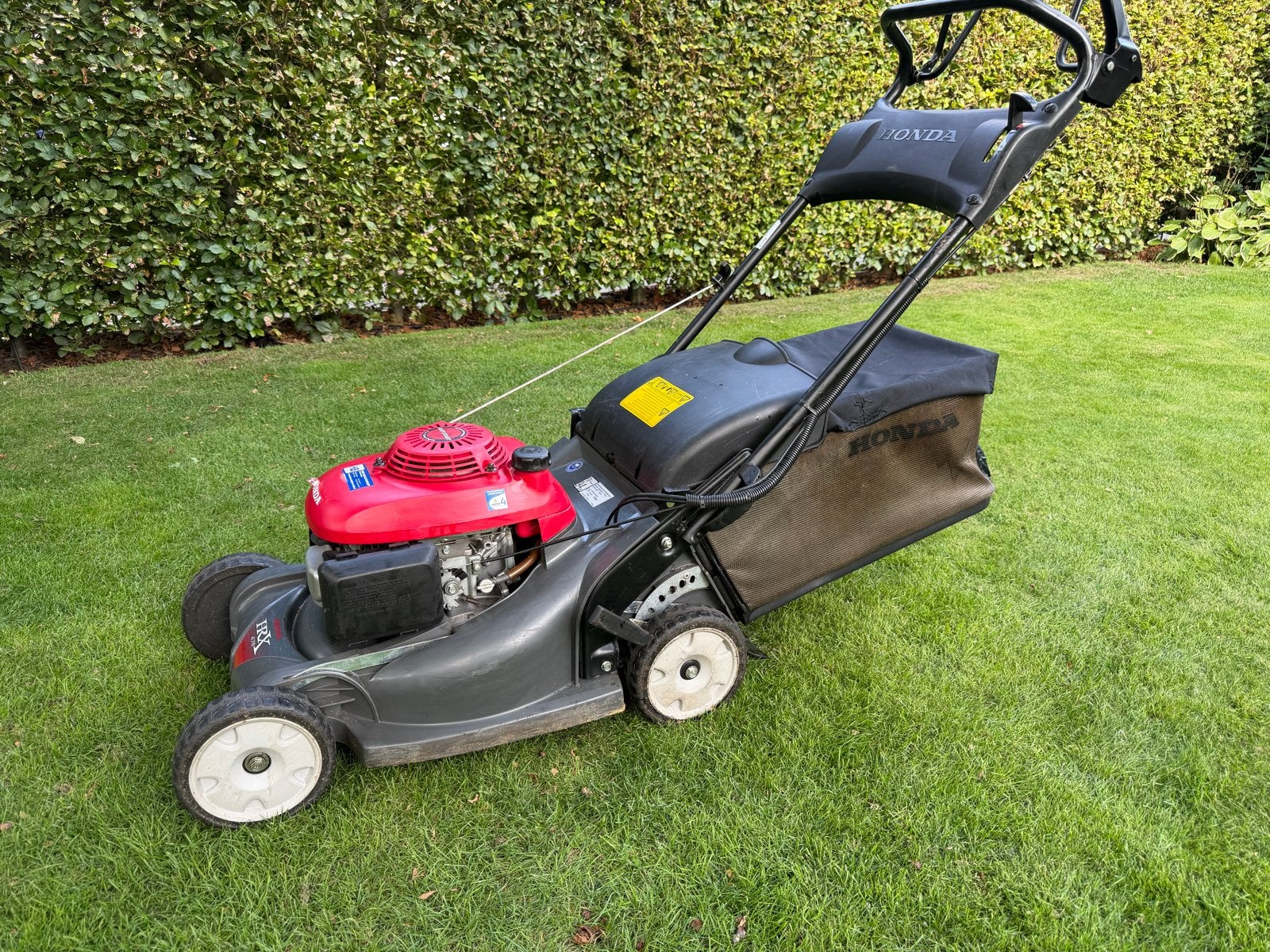 Honda HRX 476 Benzine Grasmaaier met Opvangbak, Ophalen, Cirkelmaaier, Gebruikt, Opvangbak
