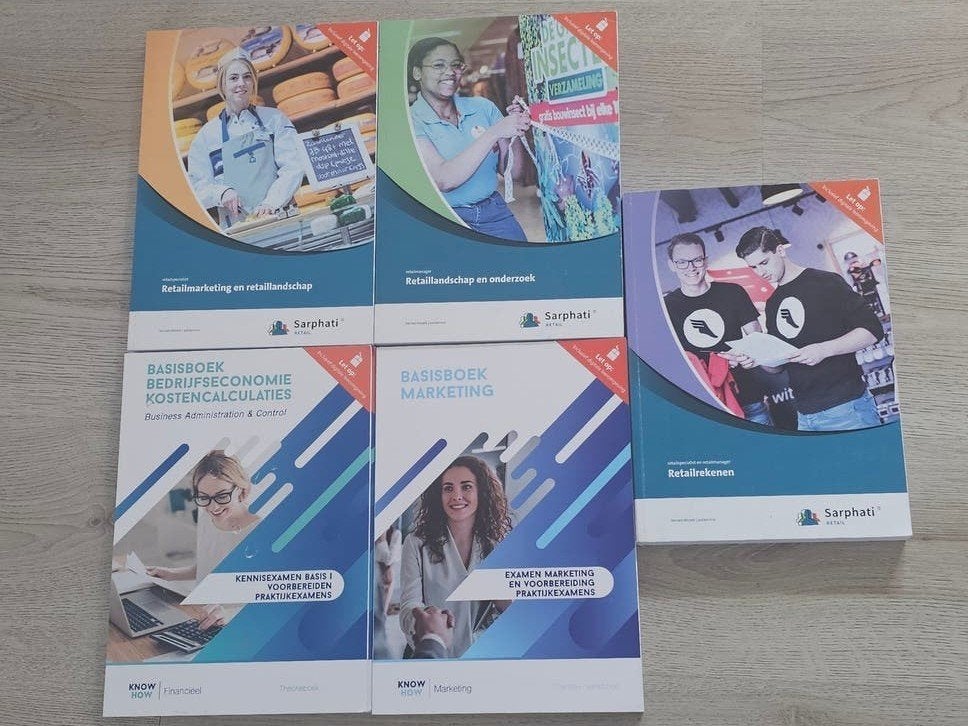 Boeken : Retail/Ondernemer Eerste Leerjaar, Boeken, Ophalen of Verzenden, Zo goed als nieuw, Overige niveaus, Bedrijfseconomie of M&O