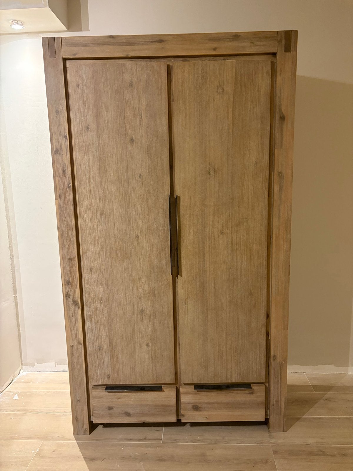 Pronto kast Salzburg whitewash 100% massief acaciahout, Ophalen, 200 cm of meer, Zo goed als nieuw, 25 tot 50 cm