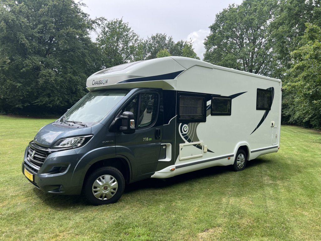 Chausson Welcome 718 EB | Euro 5 | 35.800 Km | Queensbed, Koelkast, Airbags, 7 tot 8 meter, 7 tot 8 meter
