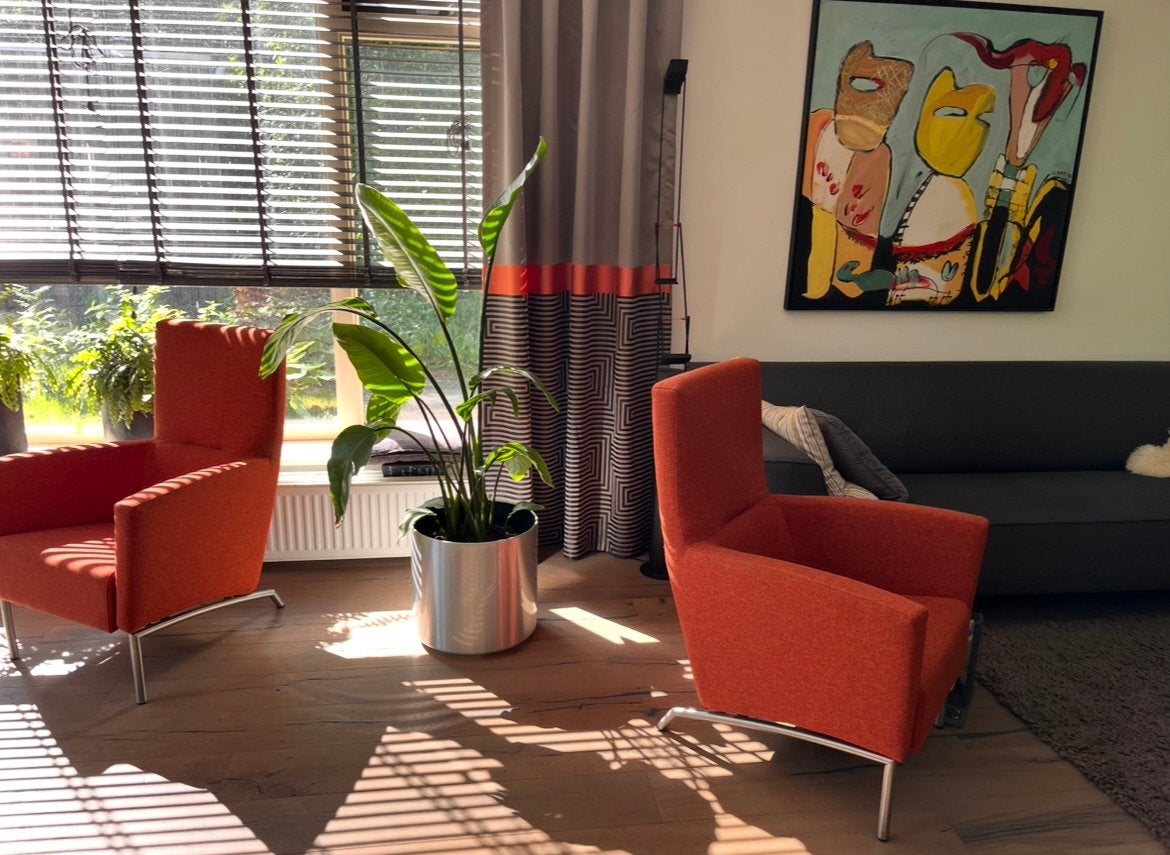 2 Montel fauteuils van VESTA met wollen steenrode bekleding, Ophalen, Design, 75 tot 100 cm, Zo goed als nieuw