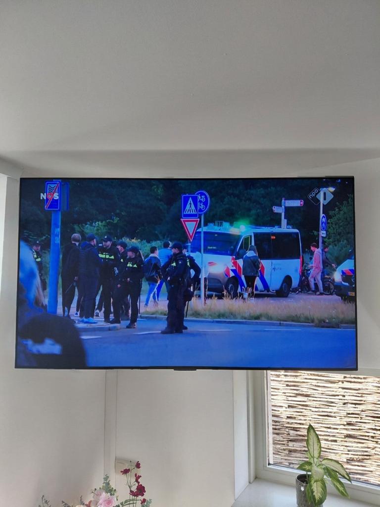 OLED smart TV 122 x 70 cm, Audio, Tv en Foto, Televisies, Ophalen, Zo goed als nieuw, 100 Hz, 100 cm of meer
