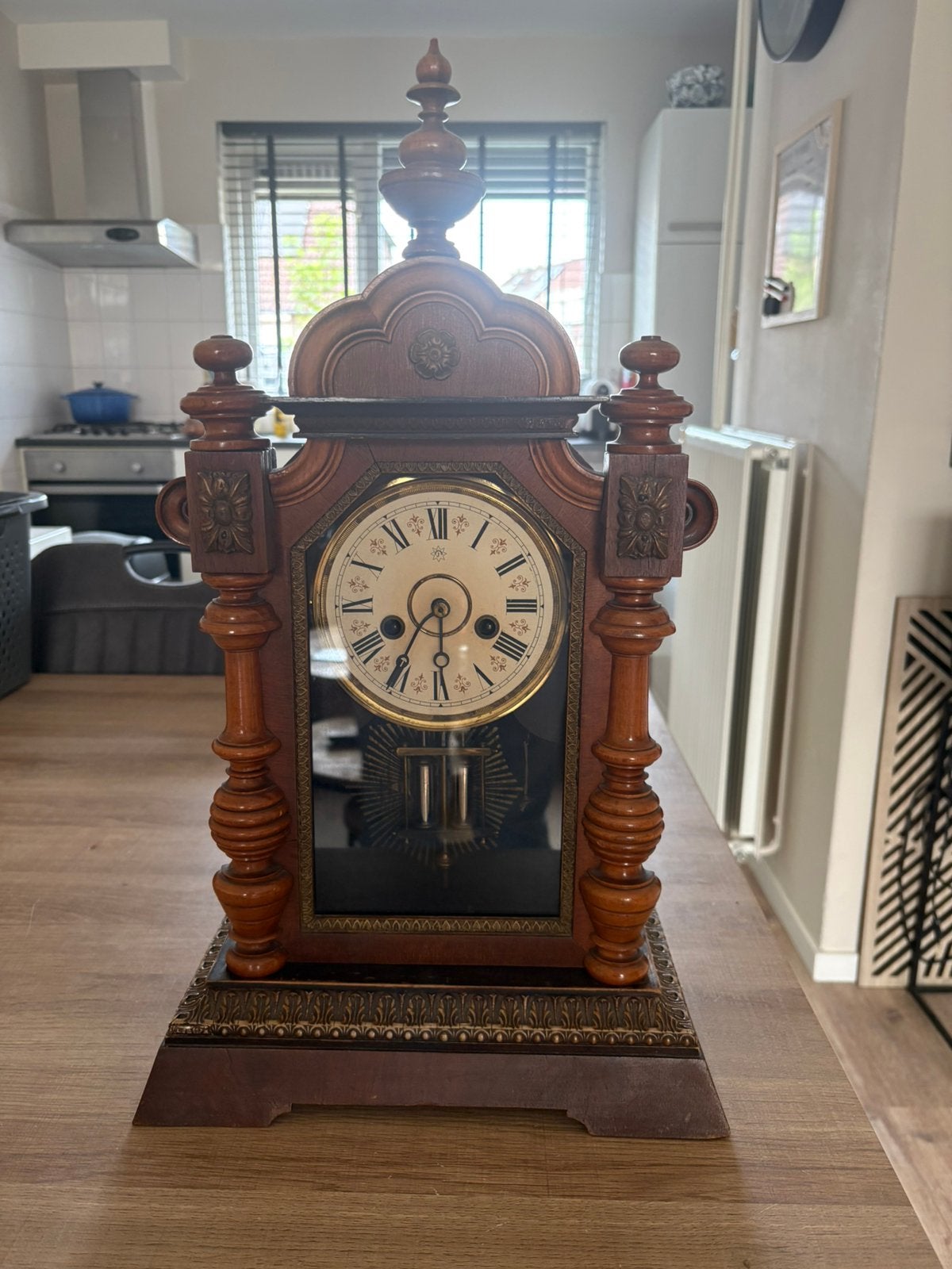 Antieke Junghans schouwklok, Ophalen