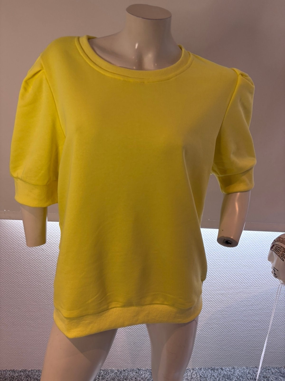Azzurro sweater maat L/xl, ., Geel, Maat 42/44 (L), Ophalen of Verzenden
