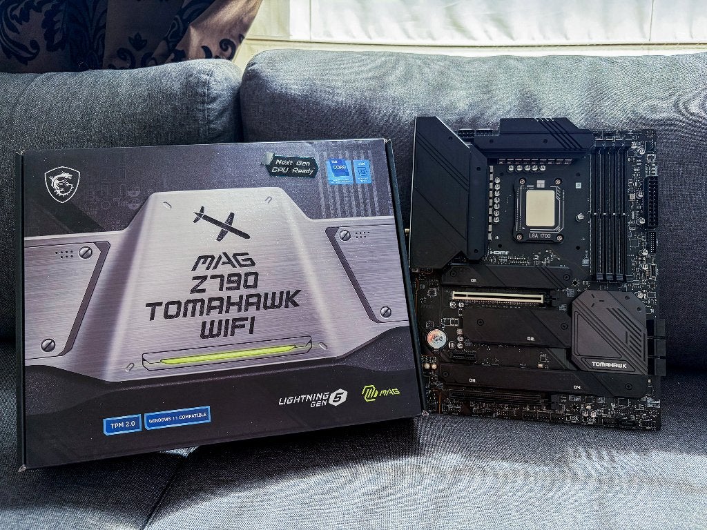 MSI MAG Z790 Tomahawk WiFi + i5 13600KF LGA1700 combo, Computers en Software, Moederborden, Ophalen, LGA 1700, Zo goed als nieuw