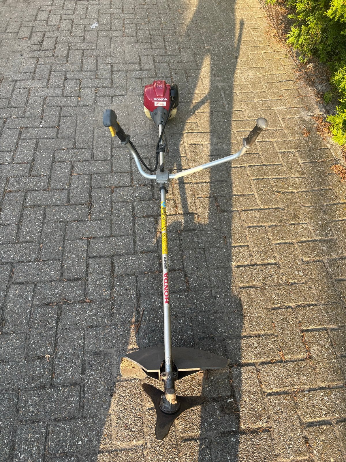 Honda UMK425E Benzine Bosmaaier, Tuin en Terras, Ophalen of Verzenden, Gebruikt, 30 tot 50 cm, Benzine