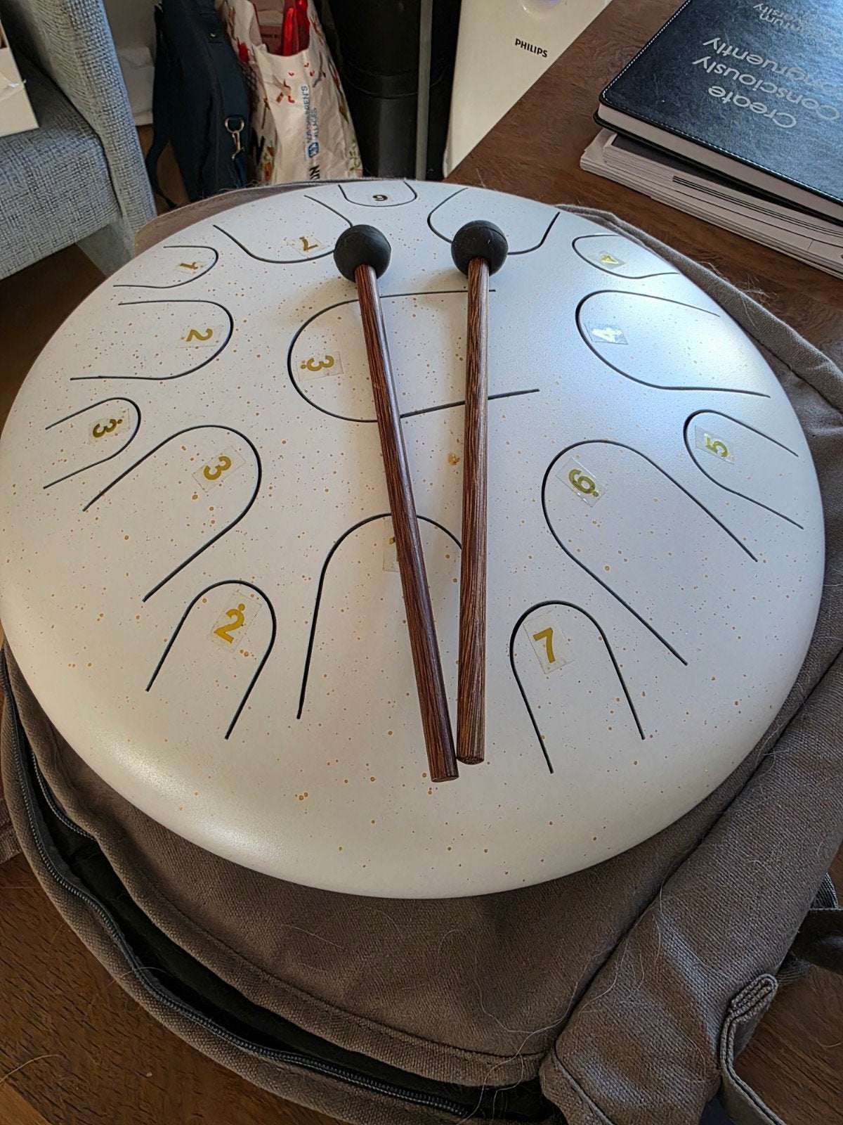 Te koop: Witte Tongue Drum met Mallets en Draagtas, Ophalen, Zo goed als nieuw, Overige merken