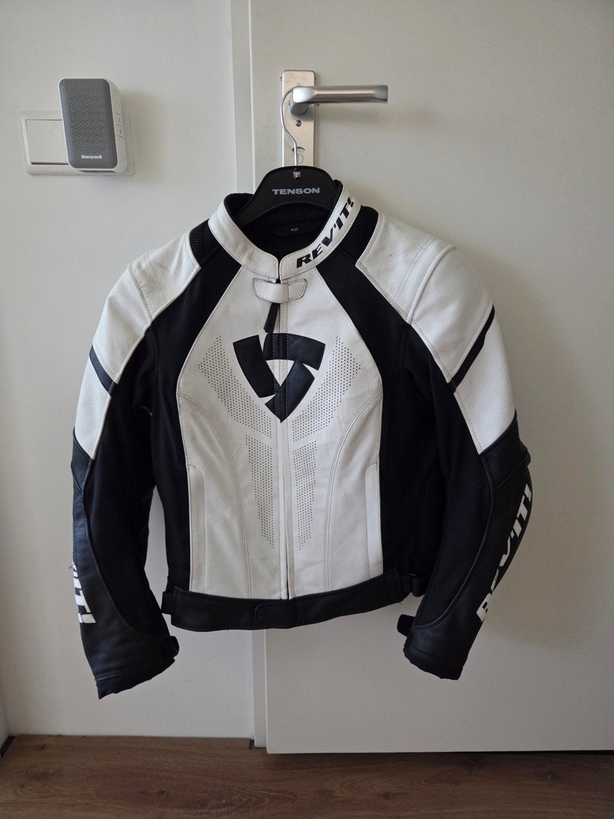 REV'IT! Xena 3 Lady Motorjas Leer Wit/Zwart Maat 42, Ophalen, REV'IT!, Jas | leer, Dames