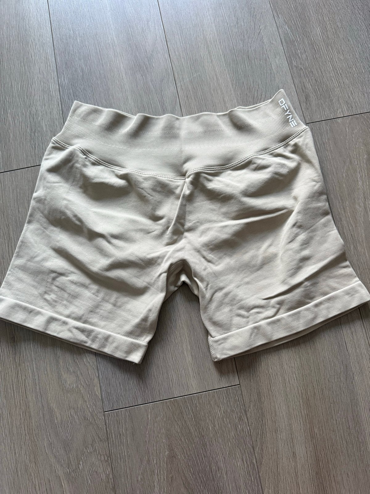 Dfyne Impact Short 4.5 inch maat L, Kleding | Dames, Beige, Maat 42/44 (L), Ophalen of Verzenden, Fitness of Aerobics