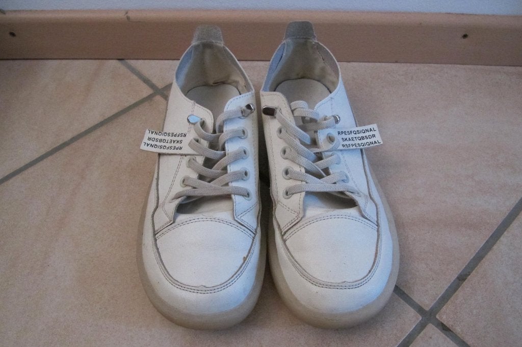 White shoes, Wit, Overige typen, Ophalen of Verzenden, Gedragen