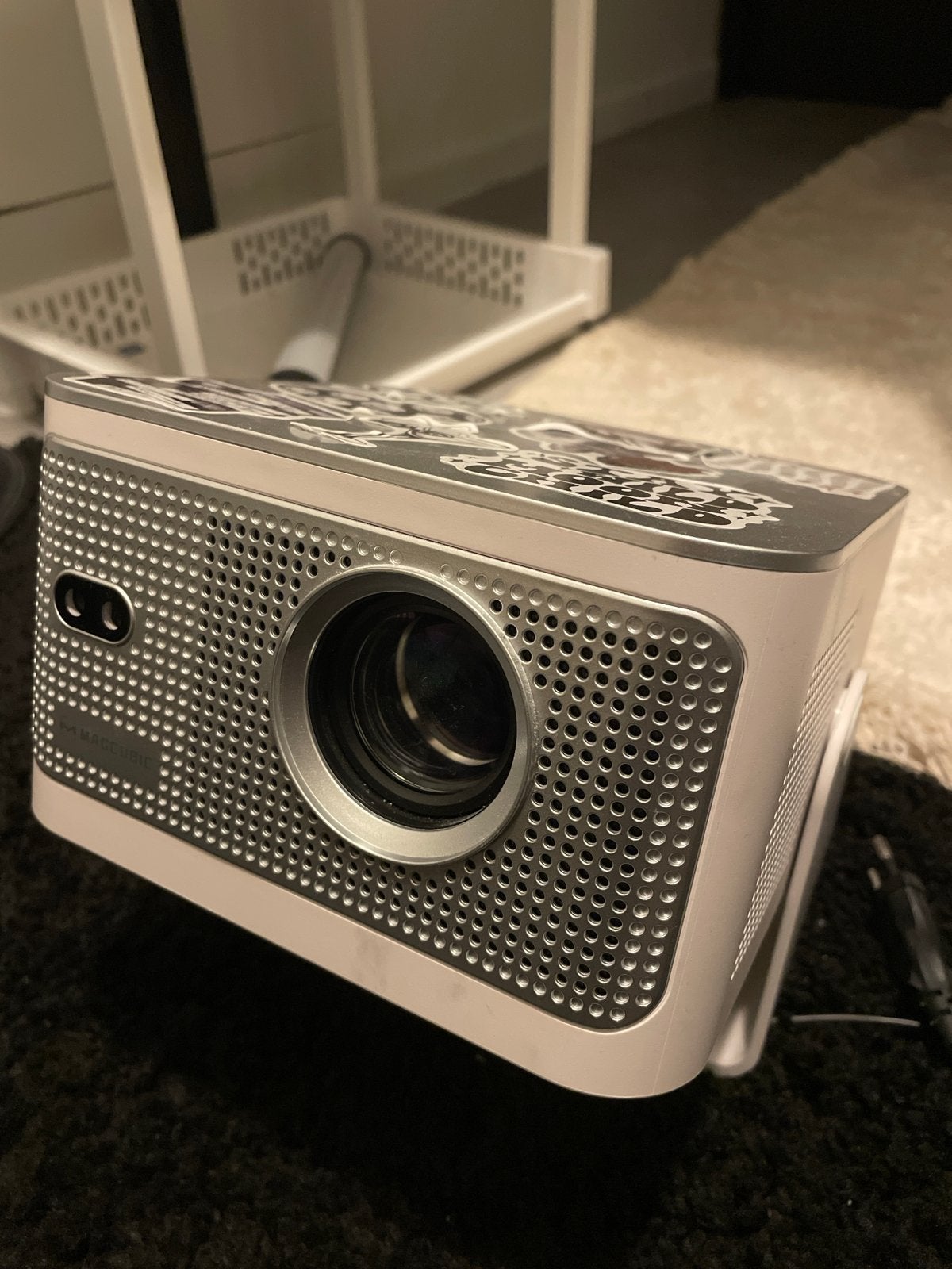 Compacte beamer/projector - voor thuisbioscoop. MAGCUBIC, Ophalen, Nieuw, LED, Full HD (1080)
