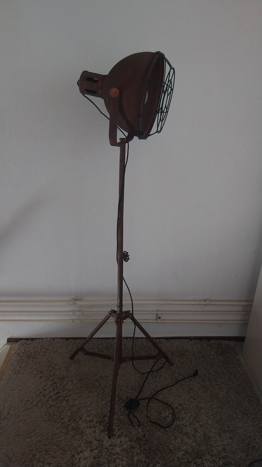Staande Industriële lamp roest kleur, Ophalen, Zo goed als nieuw, 150 tot 200 cm