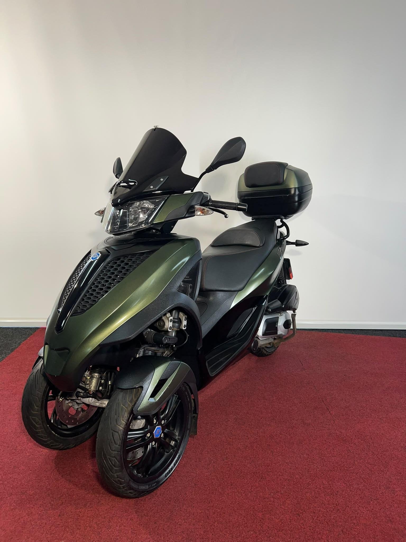 Piaggio 300 LT MP3 Yourban SPORT, Scooter, Automaat, 278 cc, 12 t/m 35 kW