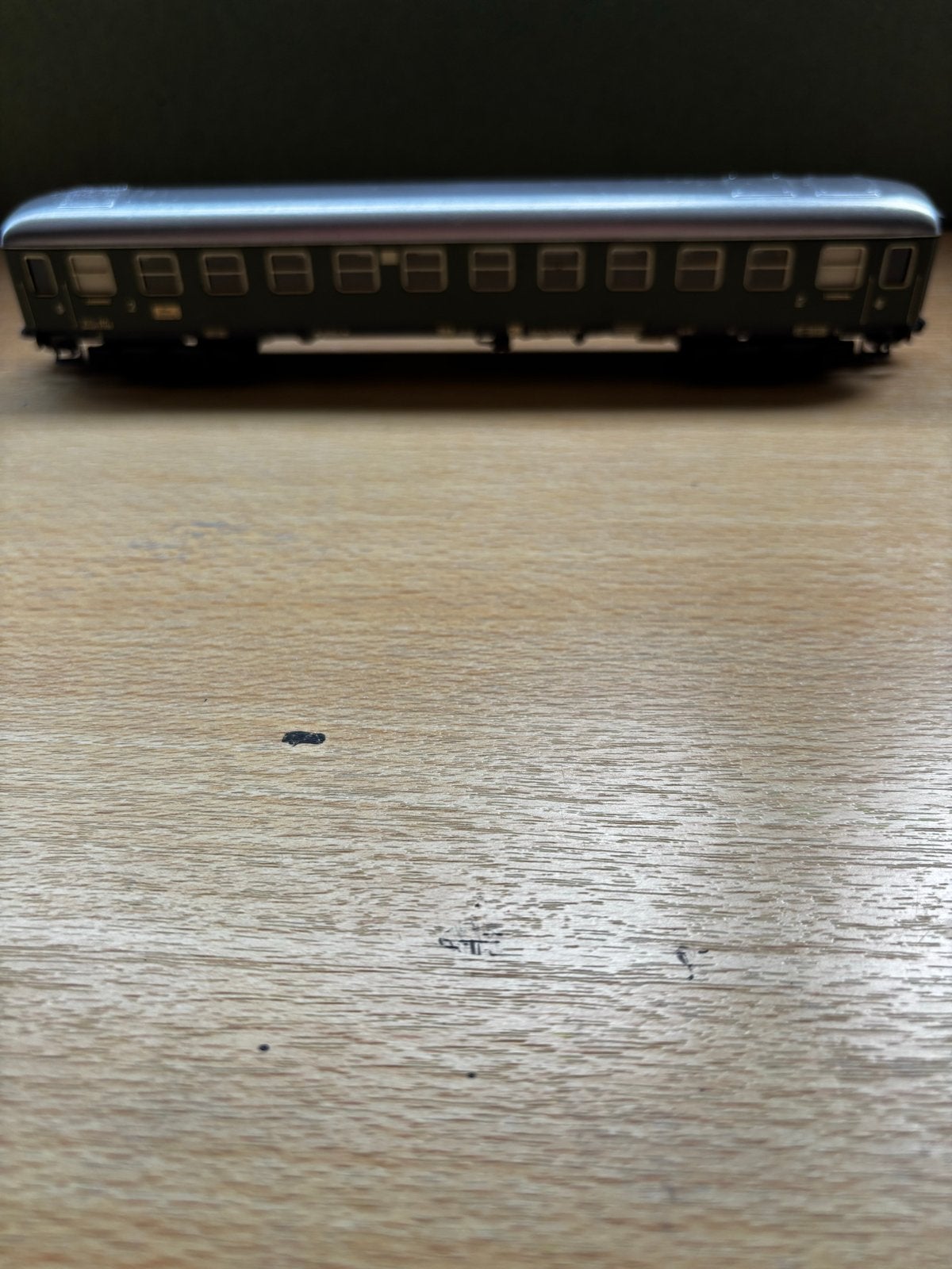 Märklin OBB rijtuig 4033 met verlichting (dak gespoten), Hobby en Vrije tijd, Modeltreinen | H0, Wisselstroom, Gebruikt, Wagon
