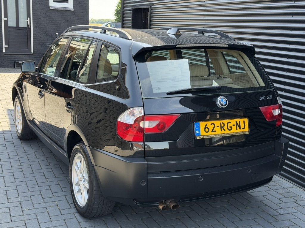 BMW X3 3.0i 2005| HANDBAK| LEER| CLIMA| CRUISE| TREKHAAK, Auto's, 232 pk, Gebruikt, Beige, 2000 kg