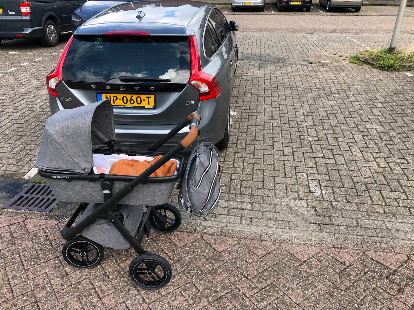 Dubatti kinderwagen met regenhoes, Ophalen, Gebruikt, Kinderwagen, Overige merken