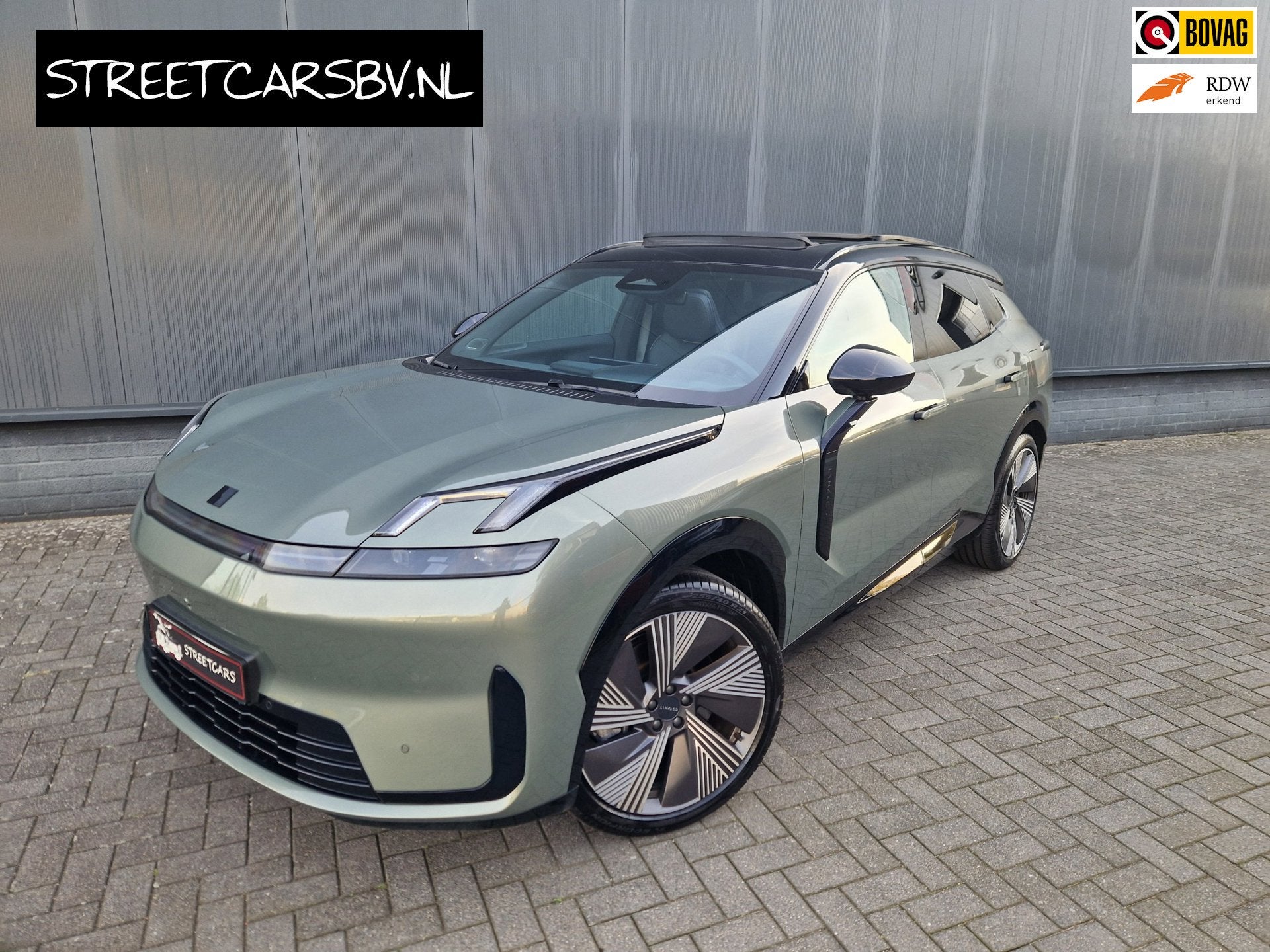 Lynk & Co 08 1.5 More /200 km WLTP /Direct beschikbaar., Auto's, Gebruikt, Zwart, 4 cilinders, Zwart