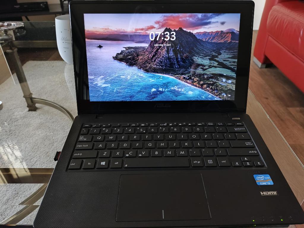 Te koop: Asus Laptop, Computers en Software, Windows Laptops, 256 GB, 2 tot 3 Ghz, Qwerty, ASUS