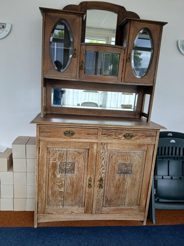 Oude kast, Antiek en Kunst, Ophalen