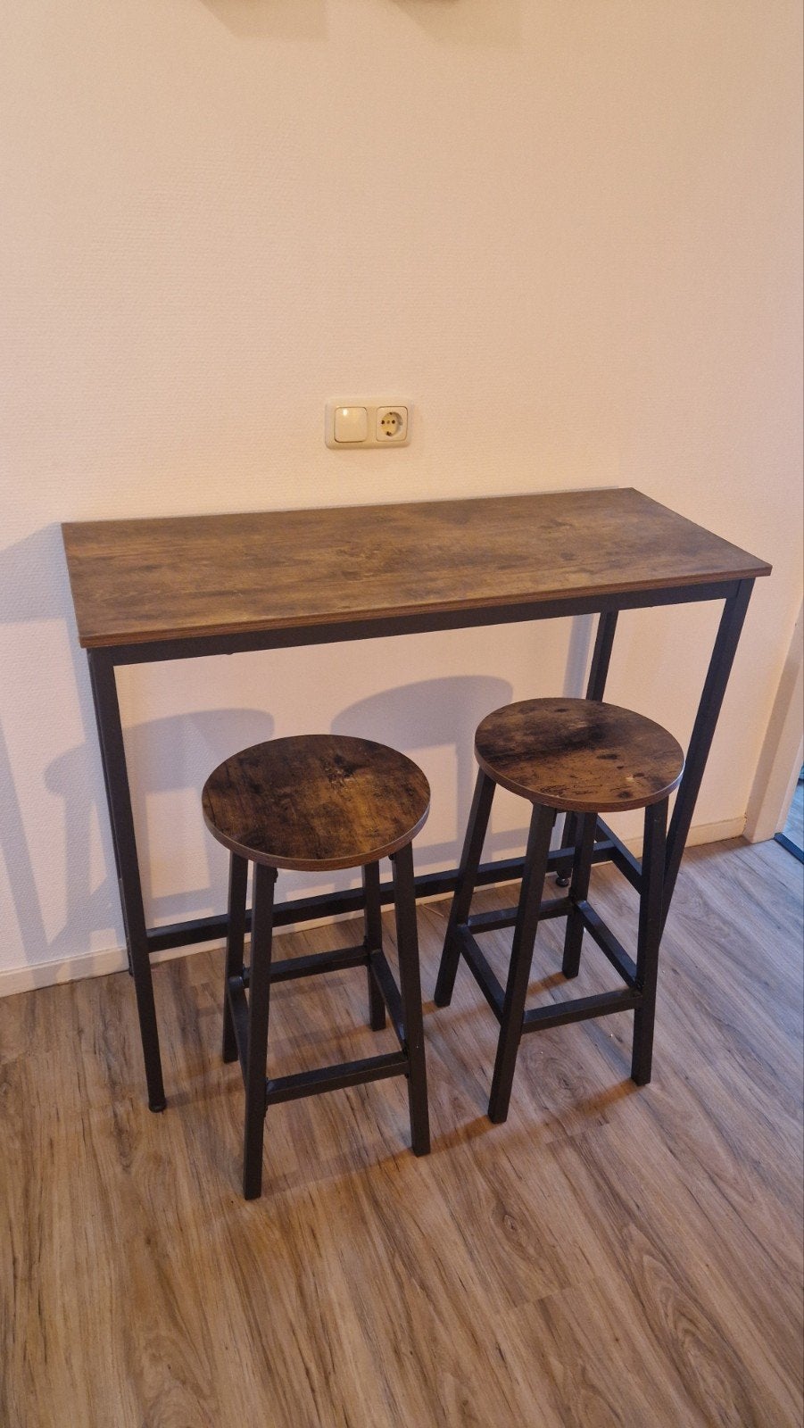 Bartafel met 2 krukken - waterschade, Minder dan 50 cm, Gebruikt, 50 tot 100 cm, Tot twee personen