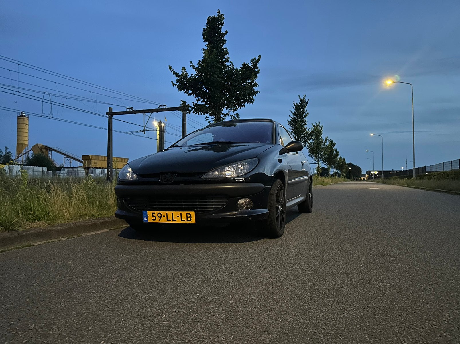 Peugeot 206 XS Premium 1.6 16V Limited Edition | lage km, Auto's, Voorwielaandrijving, 15 km/l, 40 €/maand, Zwart